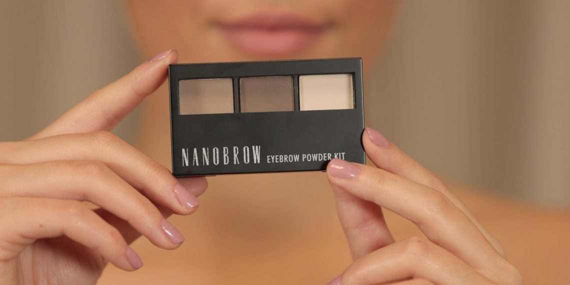 Cienie do brwi Nanobrow Eyebrow Powder Kit. Szybka recenzja, rzeczowa opinia